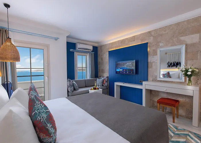 Hotel Bodrum By Ihg 4*
